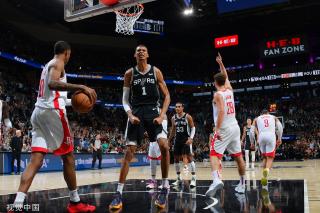 回顾两人以 回顾两人以