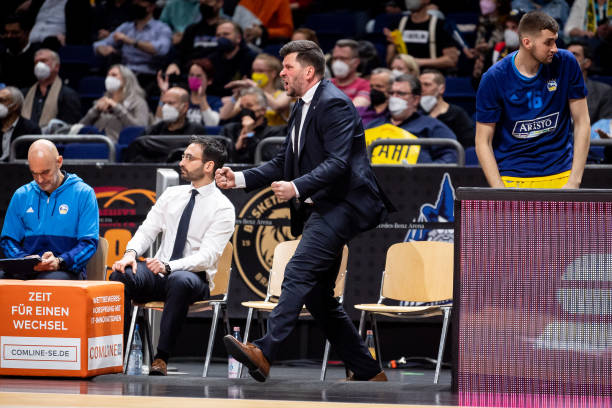 手匹敌的攻 手匹敌的攻